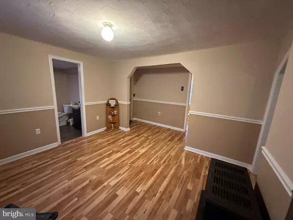 Luray, VA 22835,219 SEVENTH AVE