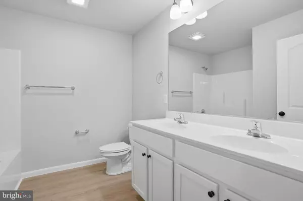 Dover, DE 19901,101 FAIRFAX LN