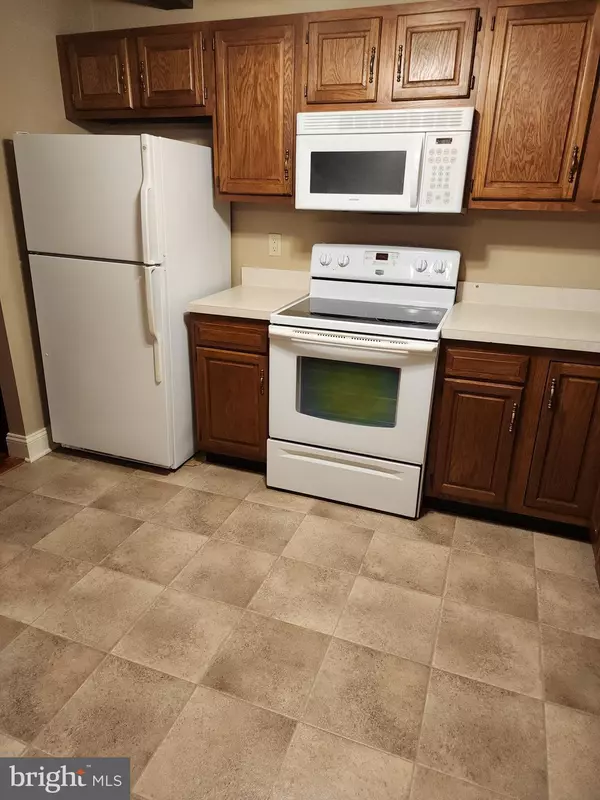 Manheim, PA 17545,2284 N PENRYN RD