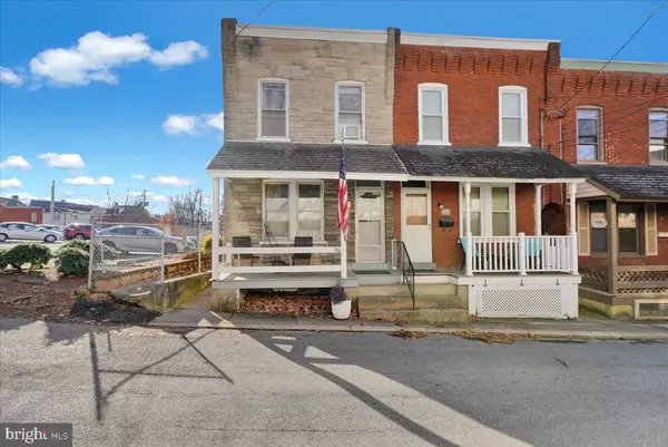 Lancaster, PA 17603,830 LAKE ST
