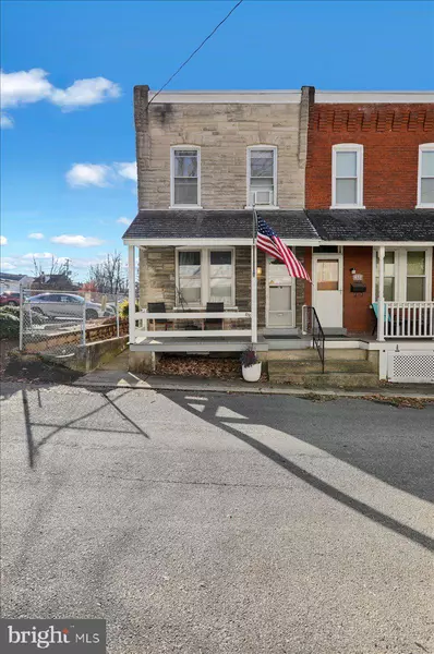 830 LAKE ST, Lancaster, PA 17603
