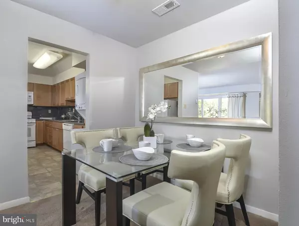 Radnor, PA 19087,284 IVEN AVE #1B-272-2D