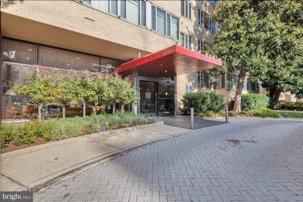 1711 MASSACHUSETTS NW #223, Washington, DC 20036