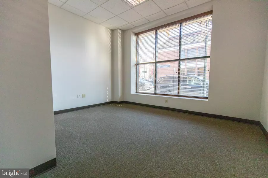 101 S QUEEN ST #116, Martinsburg, WV 25401