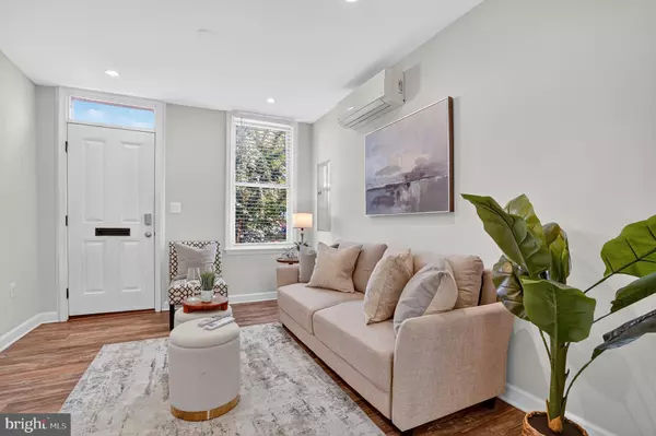 Alexandria, VA 22314,312 N HENRY ST #1/2