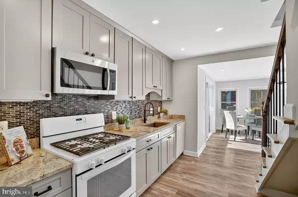 Alexandria, VA 22314,312 N HENRY ST #1/2