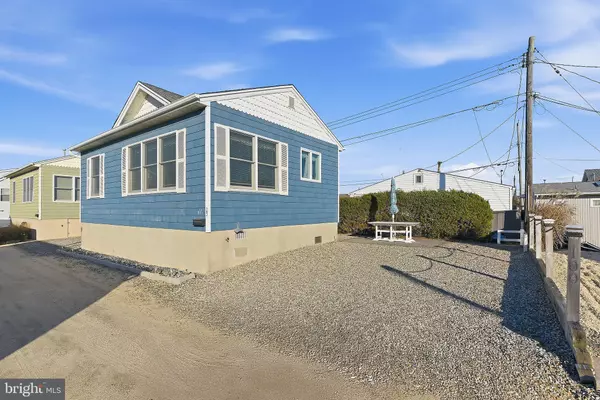 102 W POMPANO WAY, Lavallette, NJ 08735