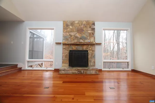 Charlottesville, VA 22901,50 LYNNWOOD LN