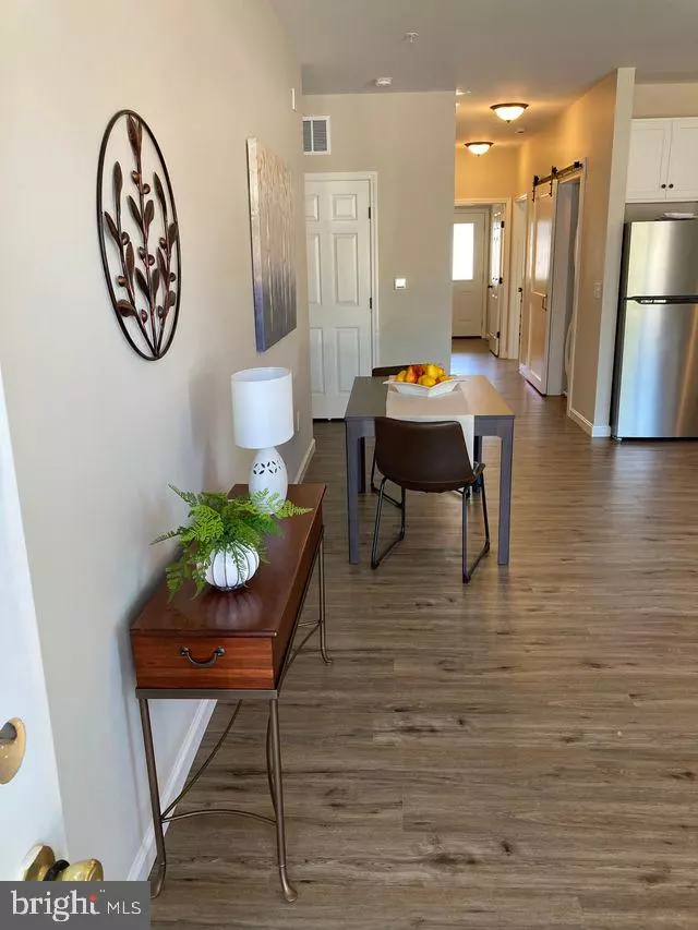 New Holland, PA 17557,376 E MAIN ST #105