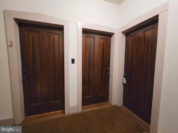 Waynesboro, PA 17268,37 E MAIN ST #2