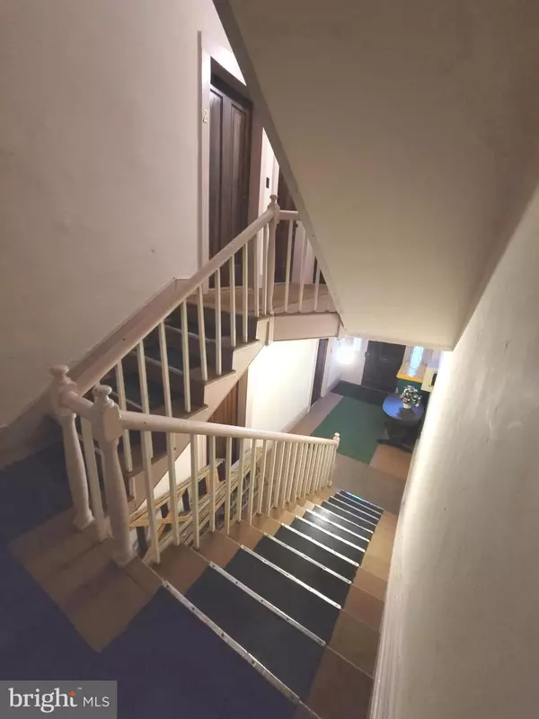 Waynesboro, PA 17268,37 E MAIN ST #2