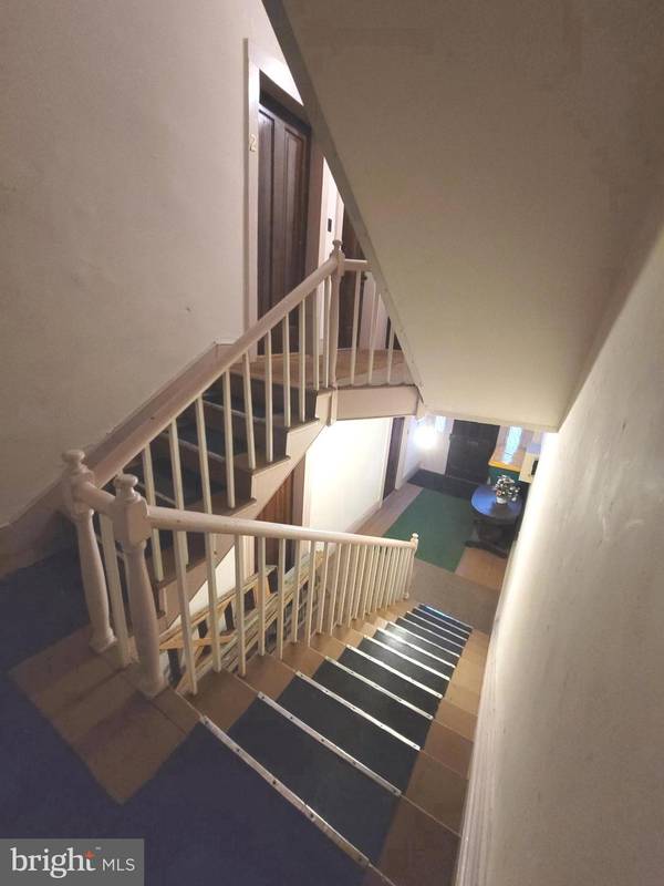 Waynesboro, PA 17268,37 E MAIN ST #2