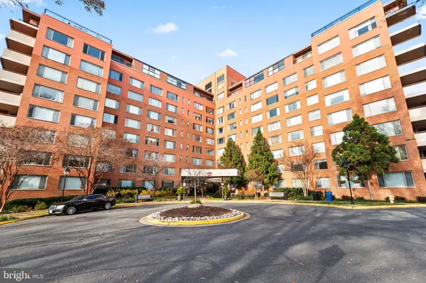 1111 ARLINGTON BLVD #738, Arlington, VA 22209