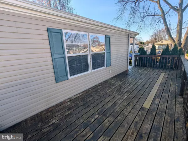 Middle River, MD 21220,107 TRAILWAY RD