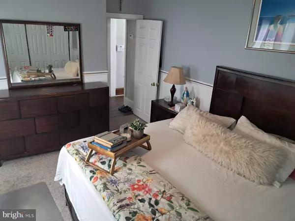 Westville, NJ 08093,440 SUMMIT AVE