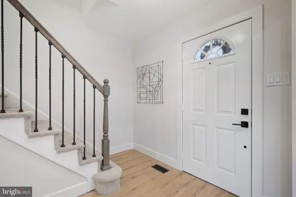 Willingboro, NJ 08046,52 TWISTING LN