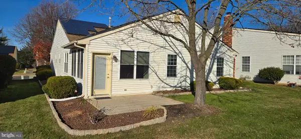 Columbus, NJ 08022,117 CARRIAGE HILL CT