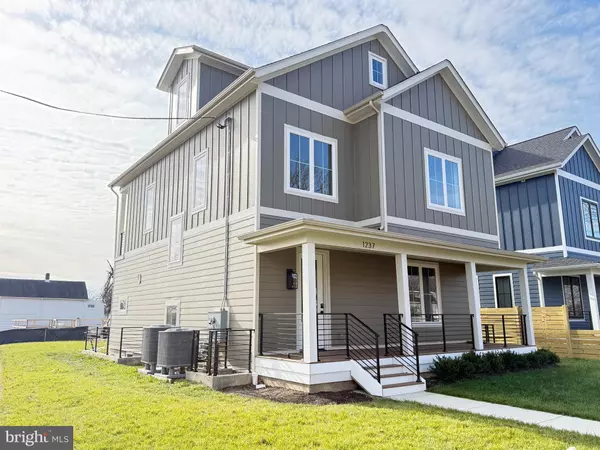 Washington, DC 20017,1237 FRANKLIN ST NE