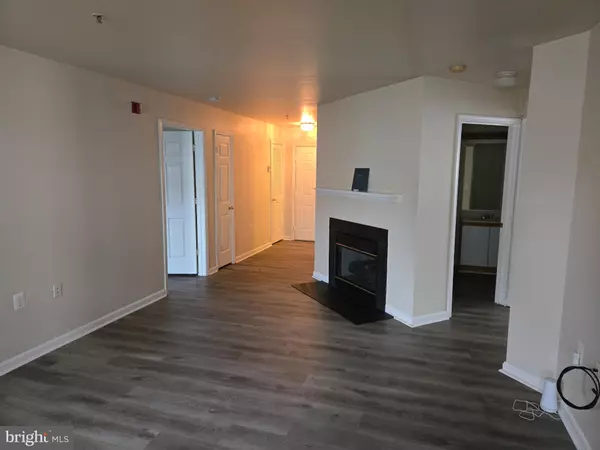 Bowie, MD 20716,15609 EVERGLADE LN #F003