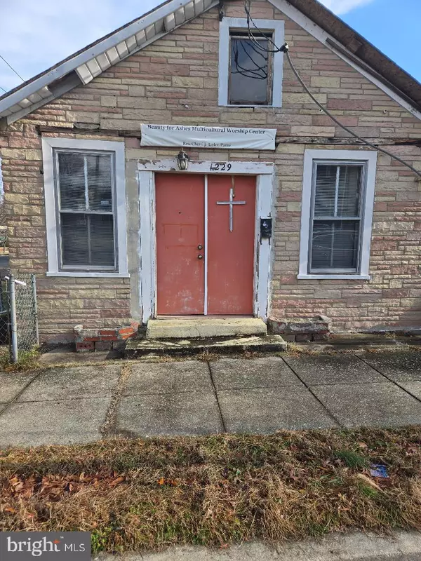 1229 47 PLACE N. E. NE, Washington, DC 20019