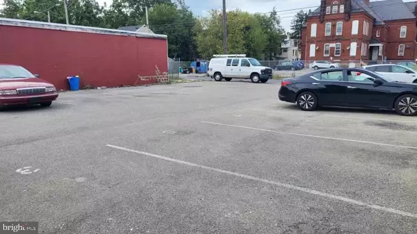 York, PA 17401,614 W CLARKE AVE #5