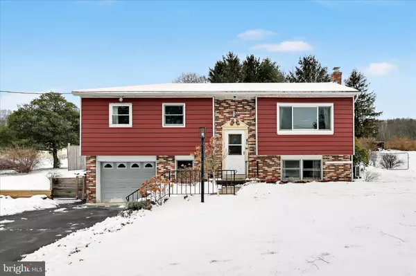40 LONG STRETCH RD, Pine Grove, PA 17963