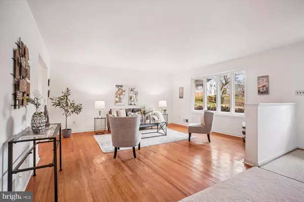 Annandale, VA 22003,8928 CHELTONHAM PL