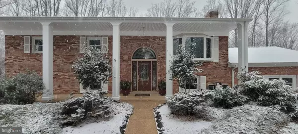 5300 SUMMIT DR, Fairfax, VA 22030