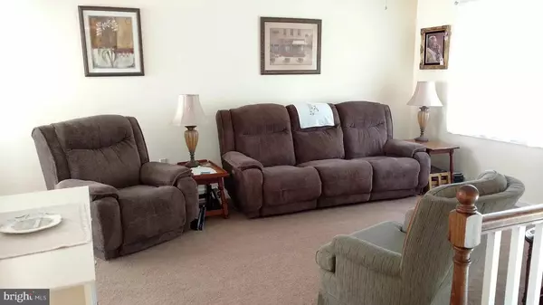 Mullica Hill, NJ 08062,127 KAREN CT