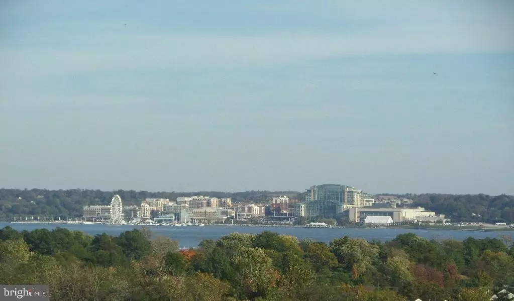 Alexandria, VA 22303,2059 HUNTINGTON AVE #903