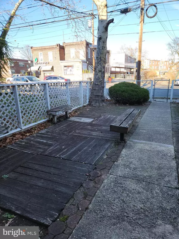 Camden, NJ 08105,367 MARLTON AVE