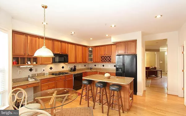 Rockville, MD 20850,537 LONGHORN CRES