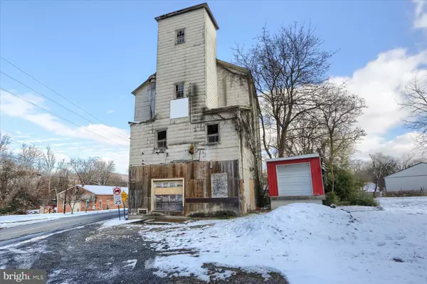 Newport, PA 17074,300 S 4TH ST