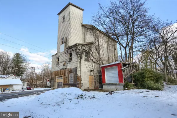 Newport, PA 17074,300 S 4TH ST