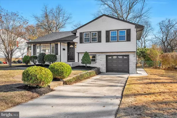 West Deptford, NJ 08096,51 HOLLY DR