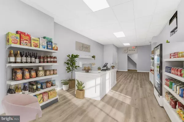 Philadelphia, PA 19145,2053 S CROSKEY ST