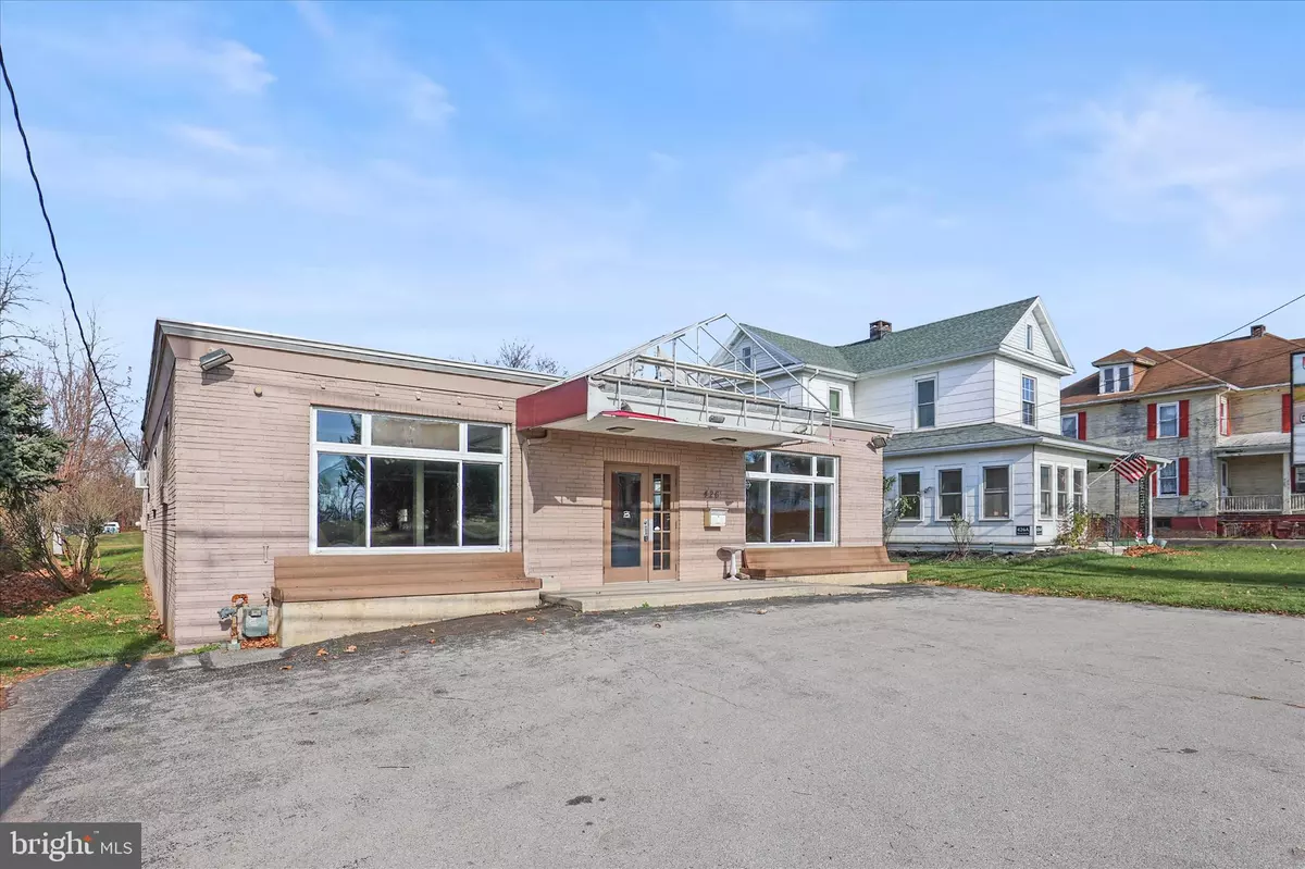 New Oxford, PA 17350,426 LINCOLNWAY W