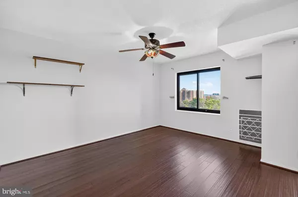 Alexandria, VA 22304,307 YOAKUM PKWY #821