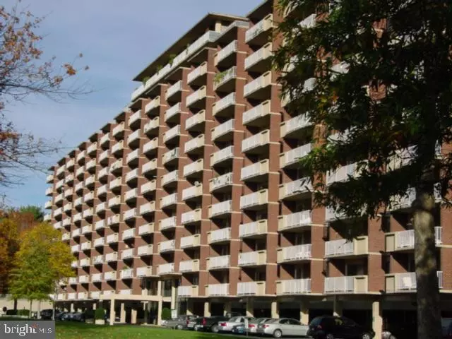 Arlington, VA 22202,1300 ARMY NAVY DR #625