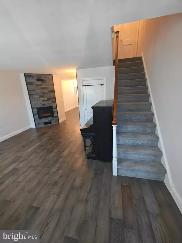 Philadelphia, PA 19149,6448 AKRON ST