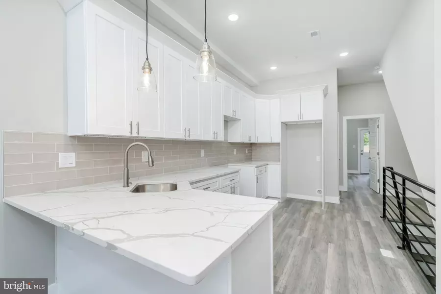 103 E DUVAL ST #1, Philadelphia, PA 19144