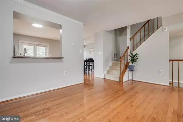 Ashburn, VA 20147,21186 WINDING BROOK SQ