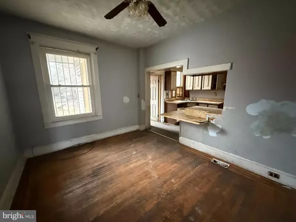 Baltimore, MD 21212,556 RADNOR AVE