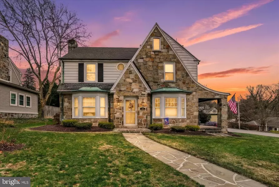 300 PINE HILL LN, York, PA 17403