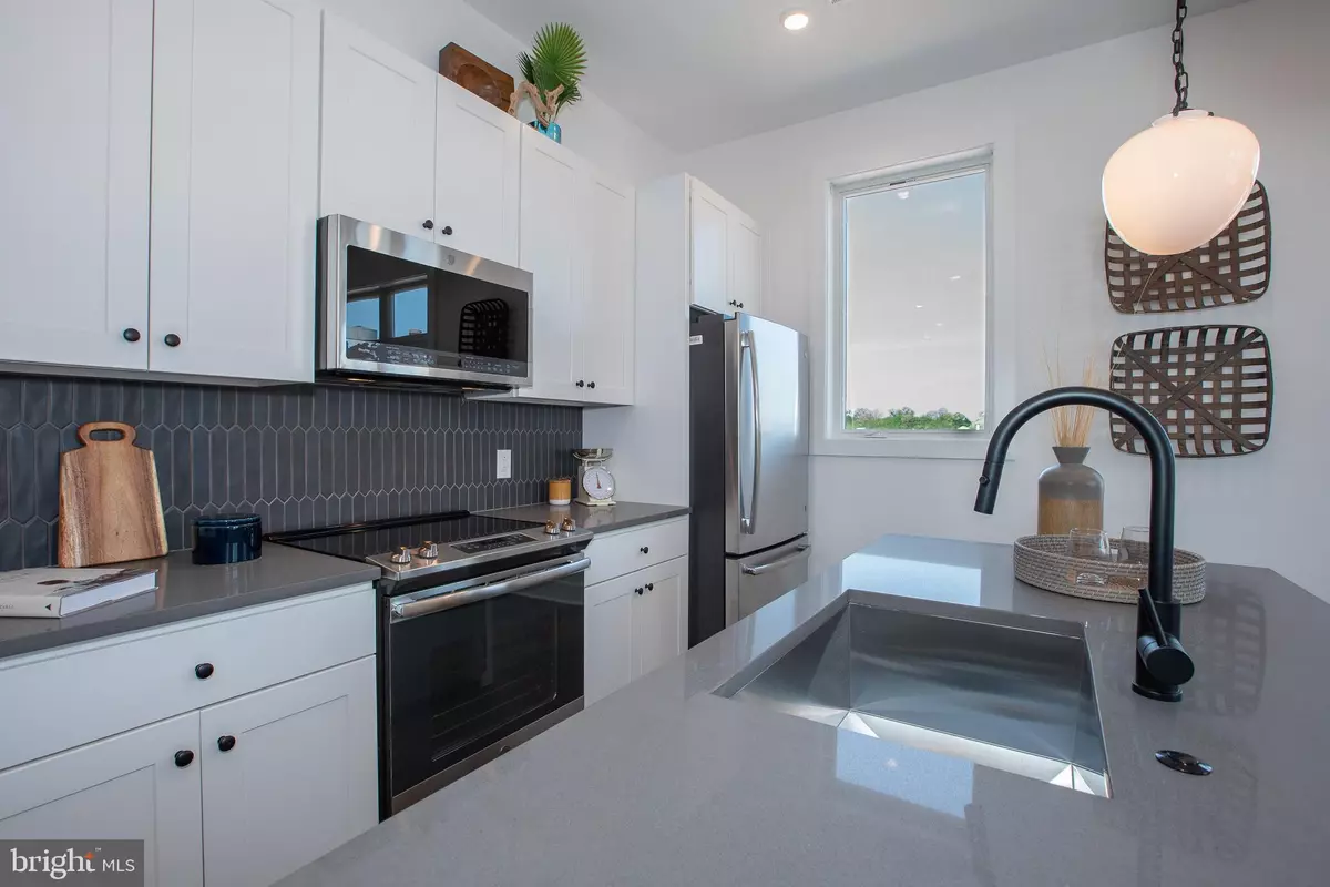 Philadelphia, PA 19121,2940 W THOMPSON ST #UNIT 102