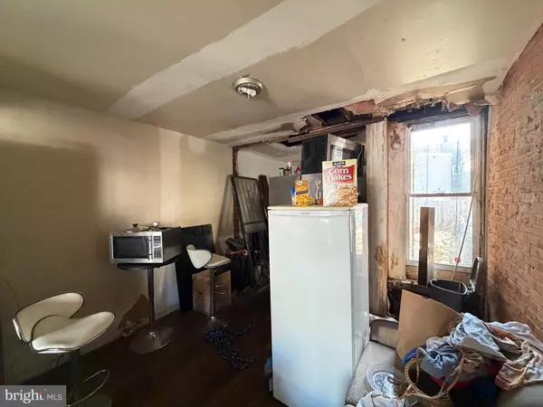 Baltimore, MD 21213,1212 N SPRING ST