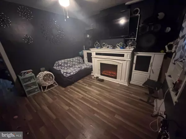 Norristown, PA 19401,9 E BASIN ST