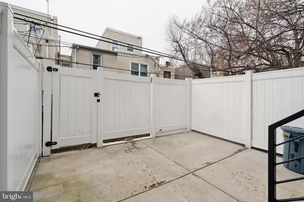 Philadelphia, PA 19121,1448 N MYRTLEWOOD ST