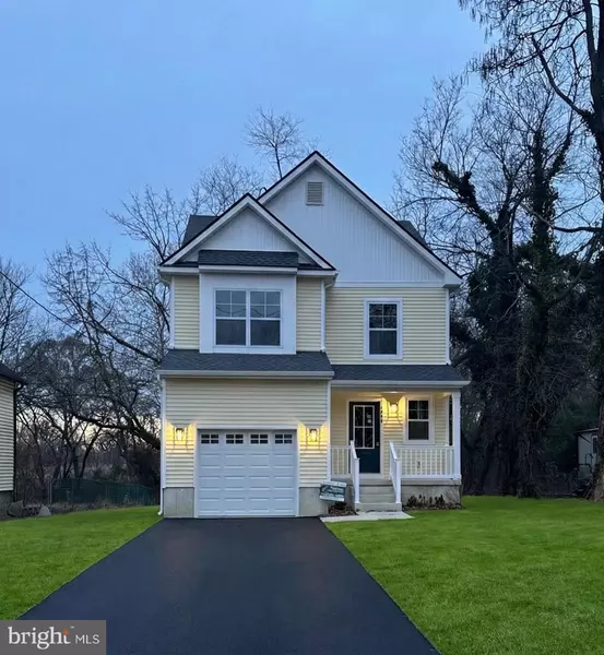 1676 MILLER AVE, West Deptford, NJ 08086