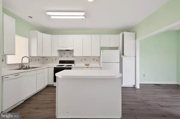 Upper Marlboro, MD 20772,8401 OLD COLONY DR S